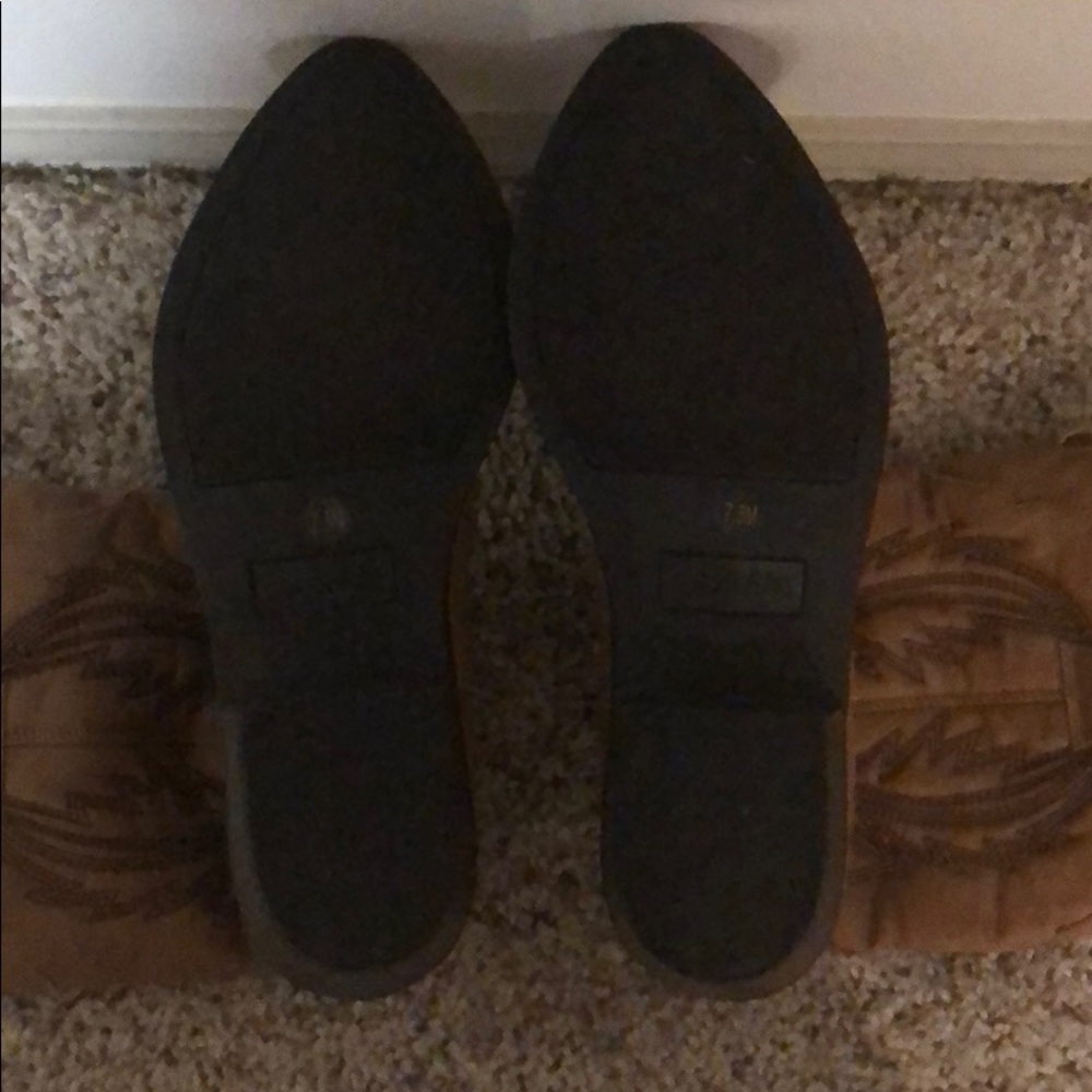 Boots - Picture 2 of 4